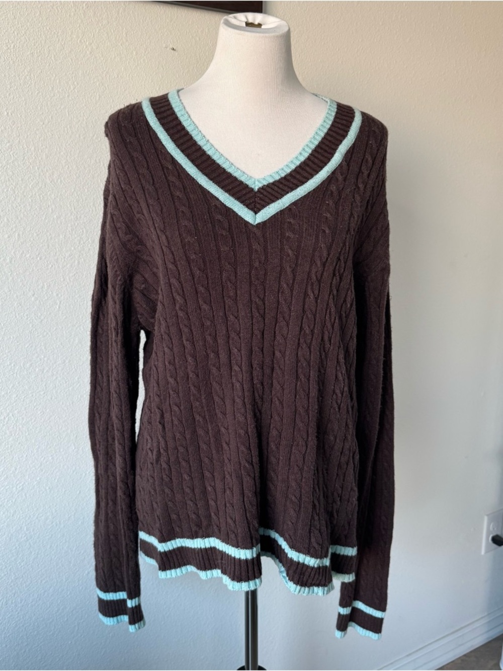 V-Neck Brown Cato Cable Knit Sweater with Mint Trim